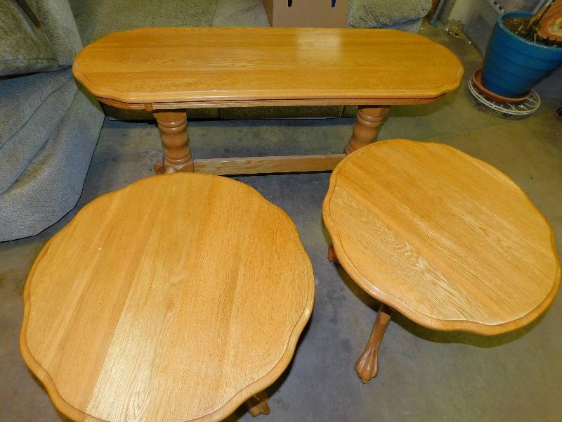 lot 2 image: 2 End Tables and A Coffee Table