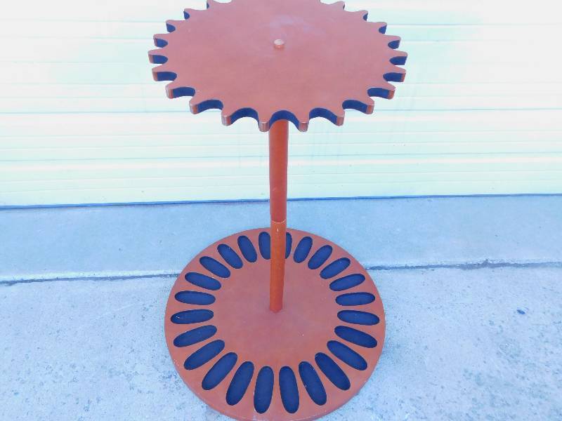 lot 6 image: Rotary Gun Rack