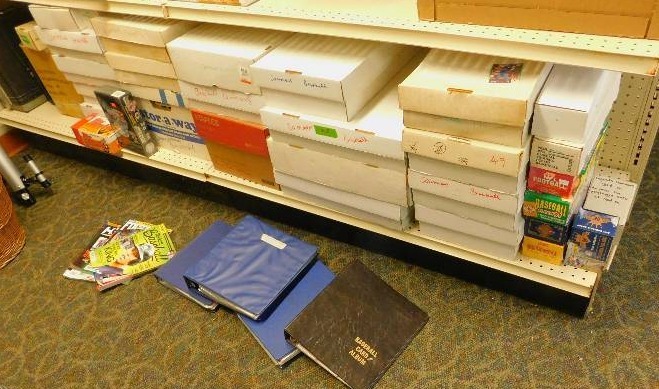 lot 7 image: Huge Lot of Sports Cards