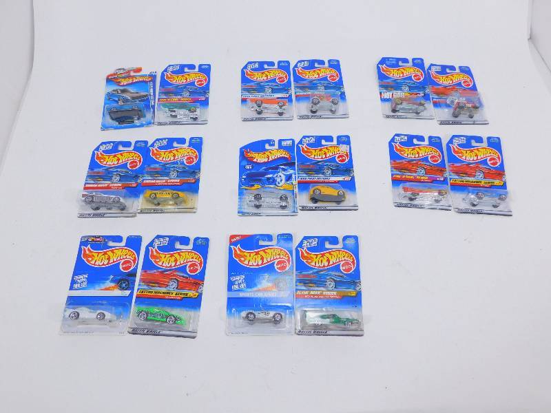 lot 47 image: Hot Wheels Cars