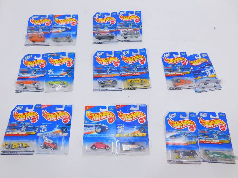 lot 51 image: Hot Wheels Cars