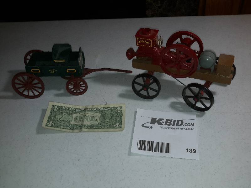 lot 139 image: Die Cast John Deere Wagon  Hit and Miss Engine on Wagon