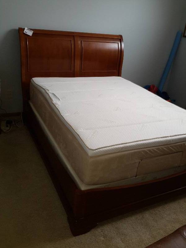 lot 4A image: Low stature Sleigh Bed Frame.. Queen Size