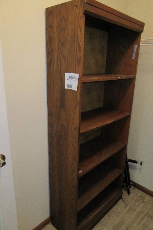 lot 31 image: Wood, book shelf