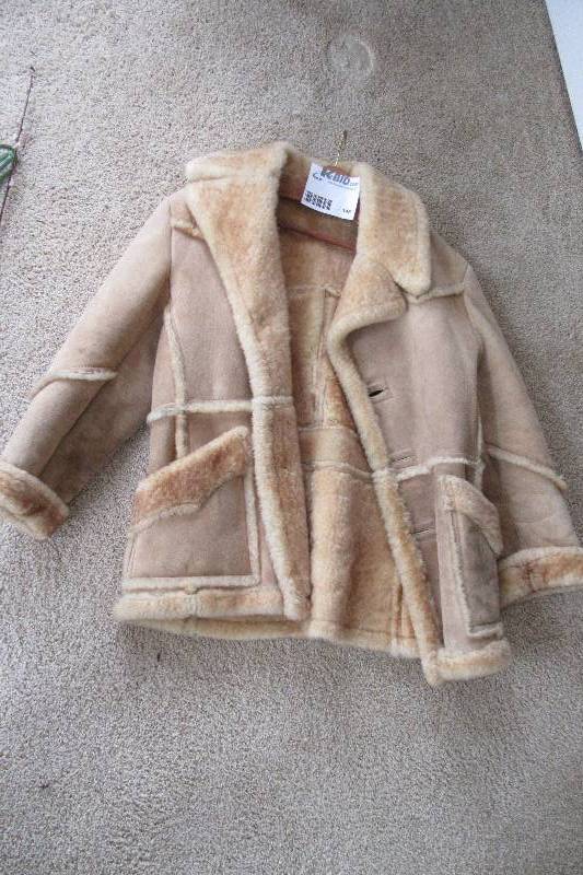 lot 148 image: BERMAN, Genuine Sheepskin Coat.. Size 46.. Stony Color
