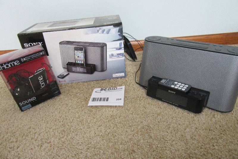 lot 204 image: Sony Portable Speakers Sony Make Believer, DREAM MACHINE..
