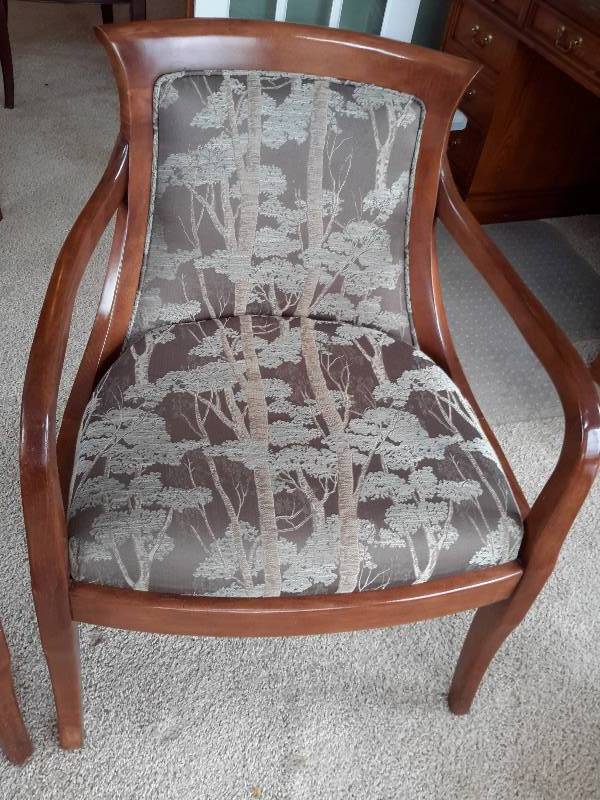 lot 16 image: Sam Moore Furniture, Side Chair.