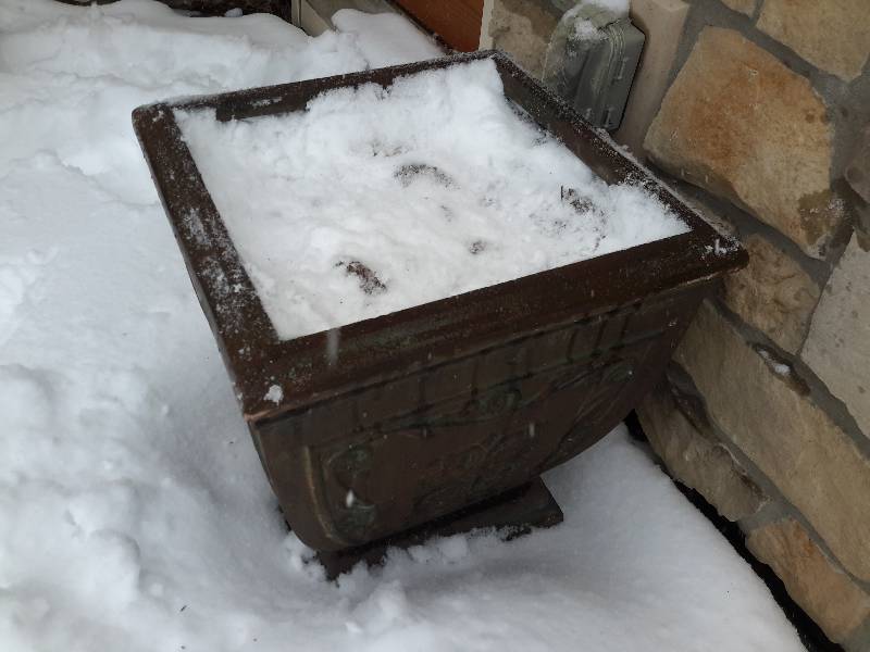 lot 261 image: 2, composite material planters