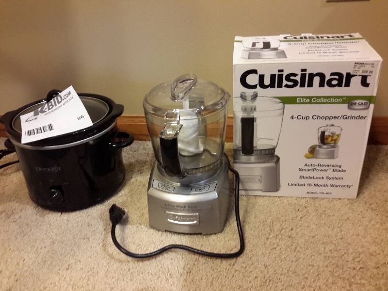 lot 96 image: Cuisinart 4 Cup ChopperGrinder  Small Crock Pot