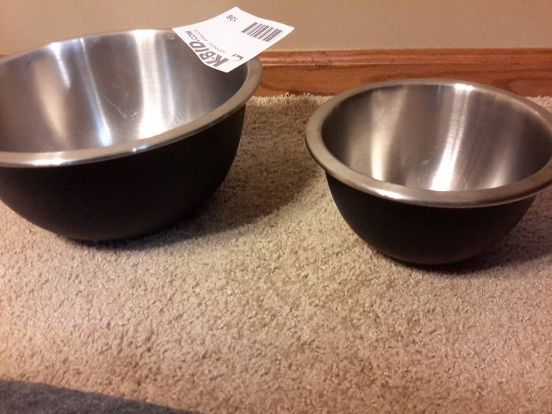 lot 106 image: Stainless Cooking mixing bowls as pictured