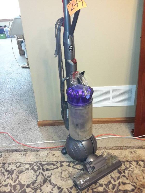 lot 249 image: DYSON, DC 41 Vacuum.. Tested and works well