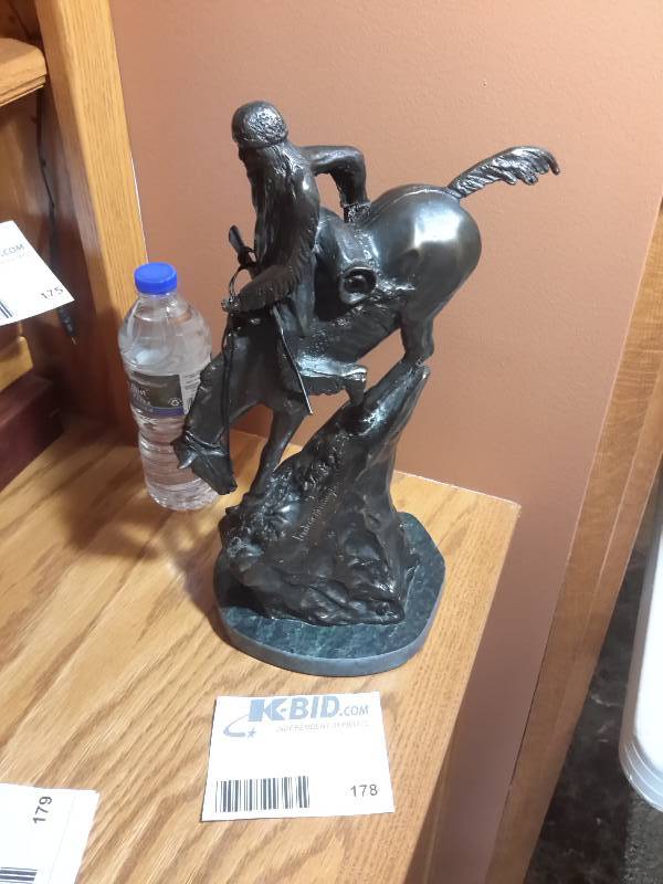 lot 178 image: Mountain Man Statue..   Heavy Bronze