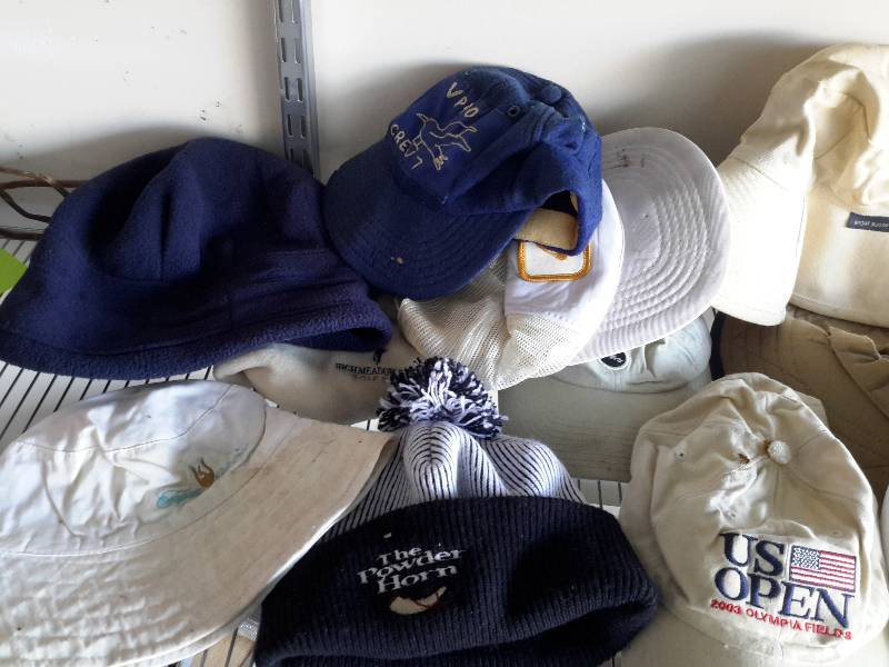 lot 269 image: Lot of Baseball and other Caps.. Golf Towels