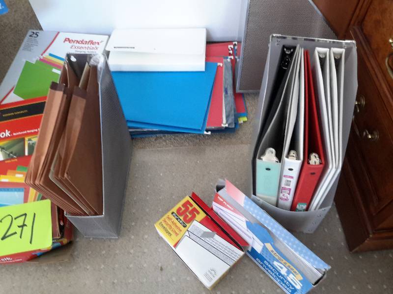 lot 271 image: Lot of Office Supplies