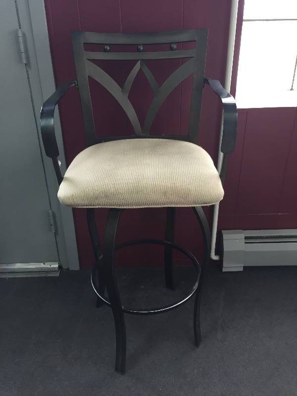 lot 35 image: Bar Stool Metal with Padded Seat