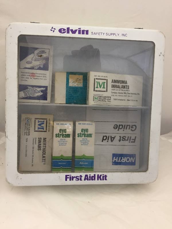 lot 16 image: Elvin Metal Handled First Aid Kit Contents (Except Merthiolate Swabs)