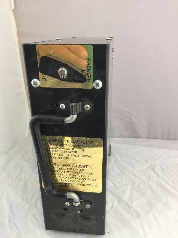 lot 20 image: Mars Electronics Coin Changer Bill Holder