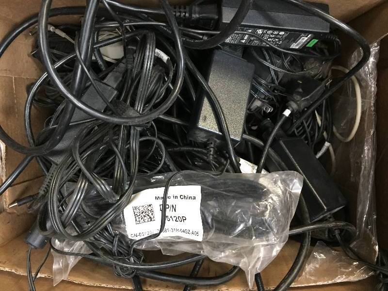 lot 112 image: Computer Cords