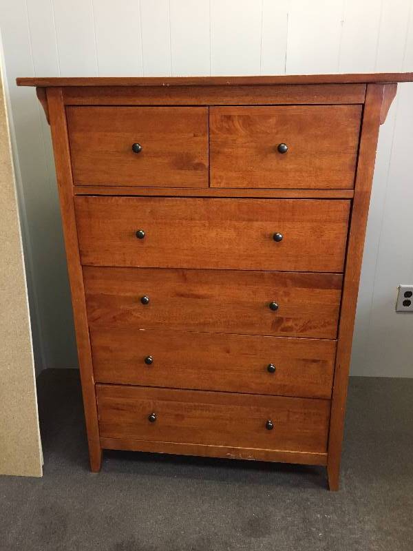 lot 9 image: Chest of Drawers - Mission Style