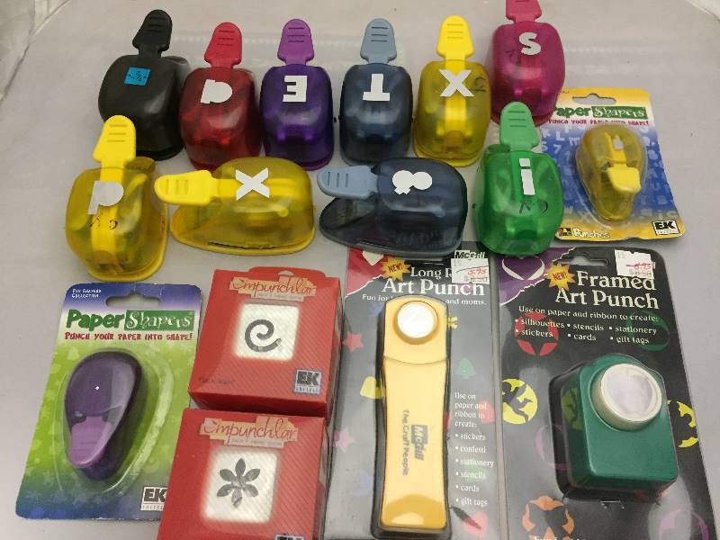 lot 49 image: Decorative Paper Punch Craft Lot