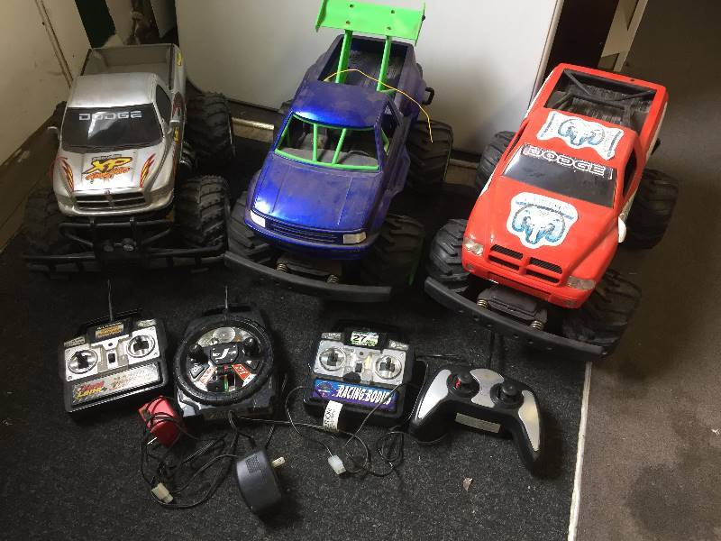 lot 115 image: Remote Control Trucks