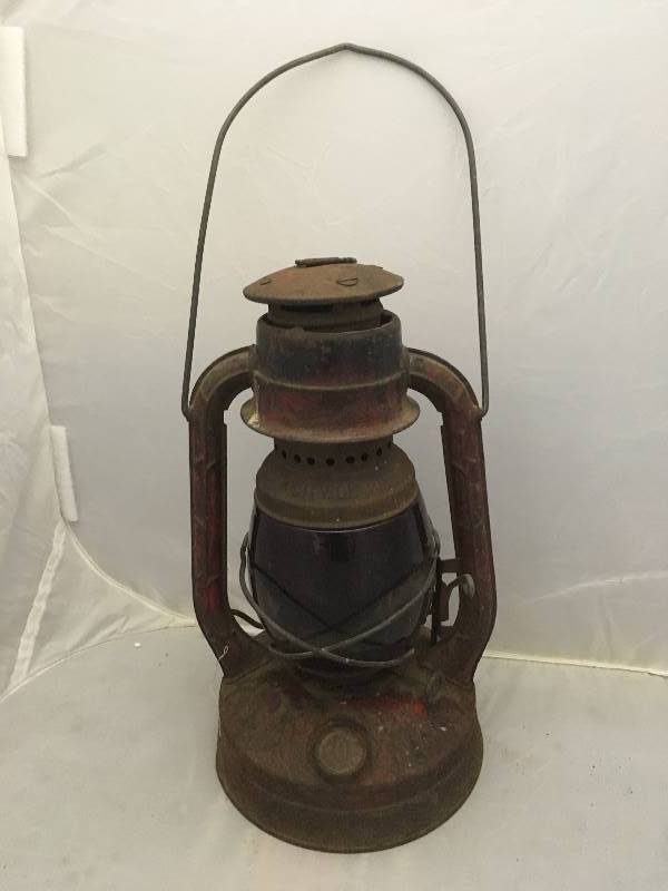 lot 6 image: Vintage Little Wizard Lantern