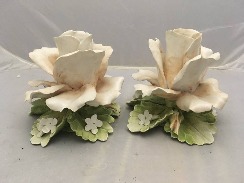 lot 132 image: MIRA Italy Candle Holders KC506