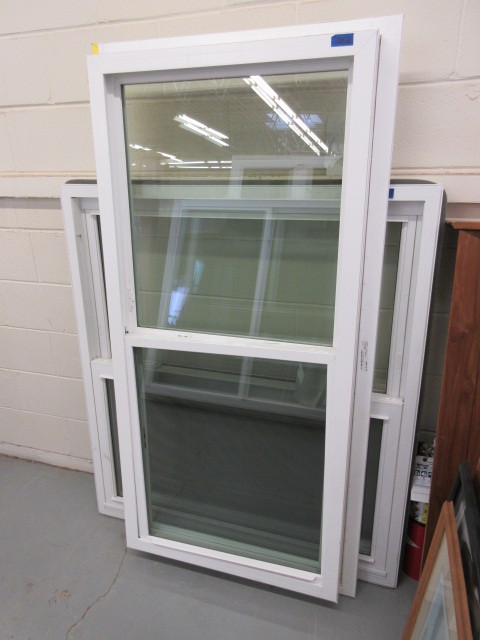 lot 102 image: NEW SINGLE SLIDER WINDOW