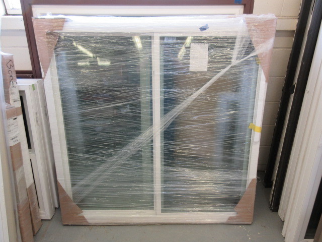 lot 121 image: NEW SINGLE SLIDER WINDOWS
