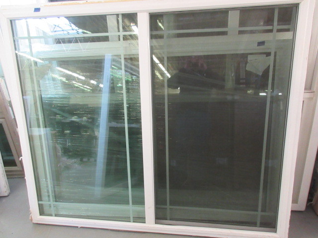 lot 179 image: ALMOST NEW SINGLE SLIDER