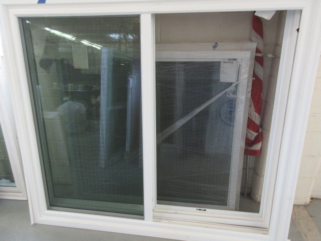 lot 174 image: NEW SINGLE SLIDER WINDOWS