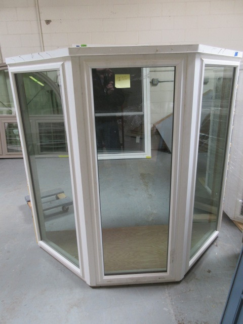 lot 200 image: ALMOST NEW THREE LITE BAY WINDOW