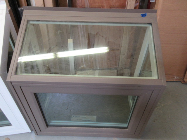 lot 198 image: NEW GARDEN WINDOW