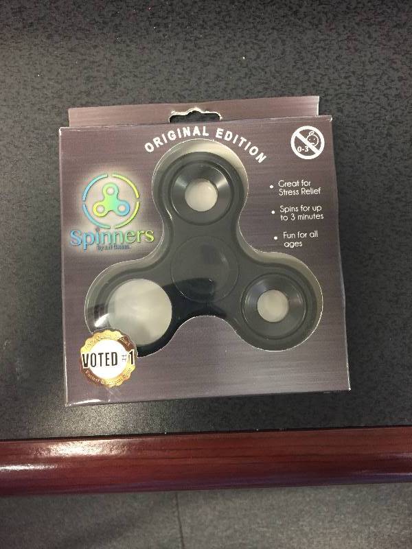 lot 26 image: Spinners Plastic Finger Toy Stress Reducer Fidget Spinner, Black (LOT of 5)