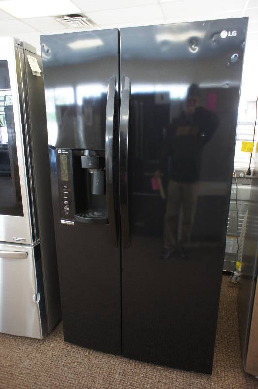 lot 3 image: NEW - SCRATCH AND DENT - LG ENERGY STAR MODEL # (LSXS26326B) Side-by-Side Refrigerator - 35.9 - 26.2 cu ft - Smooth Black Color - TESTED WORKS MSRP $ 1299.99