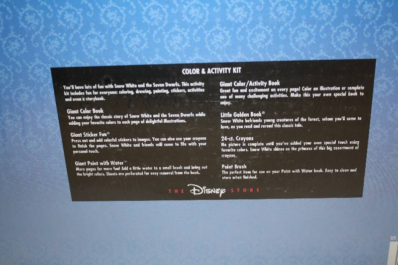 lot 29 image: Snow White Color and Activity Kit
