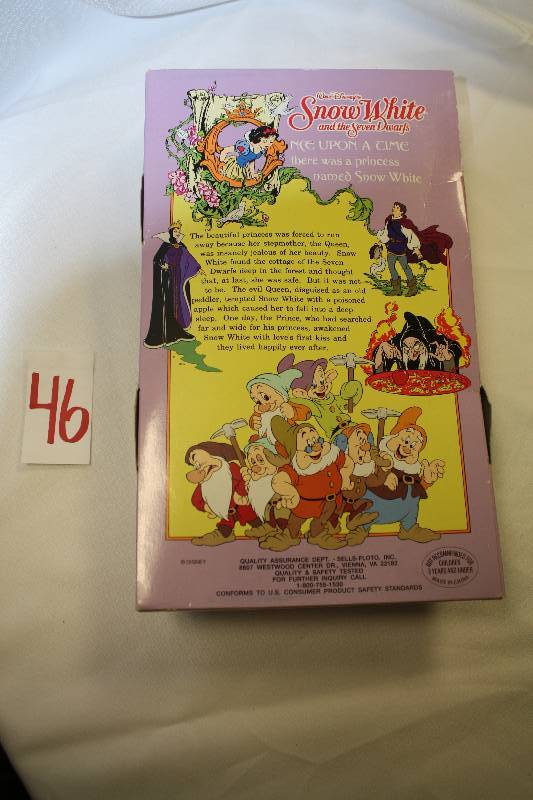 lot 46 image: Snow White Doll