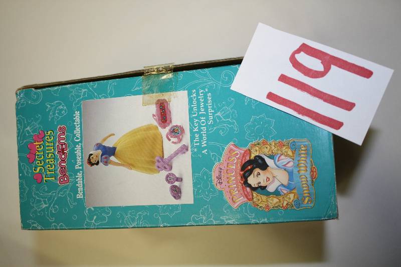 lot 119 image: Secret Treasures BendEms Snow White Doll