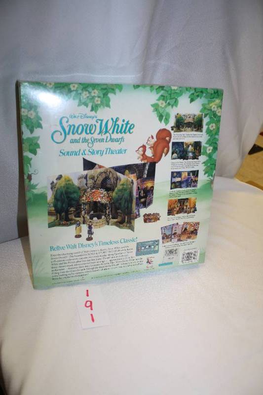 lot 191 image: Snow White Sound & Story Theater