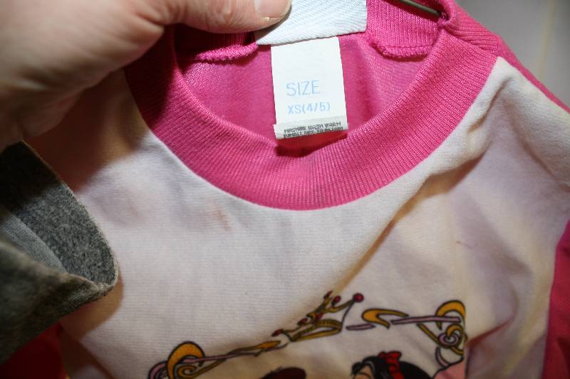 lot 200 image: Snow White Pajamas Size xs(45)