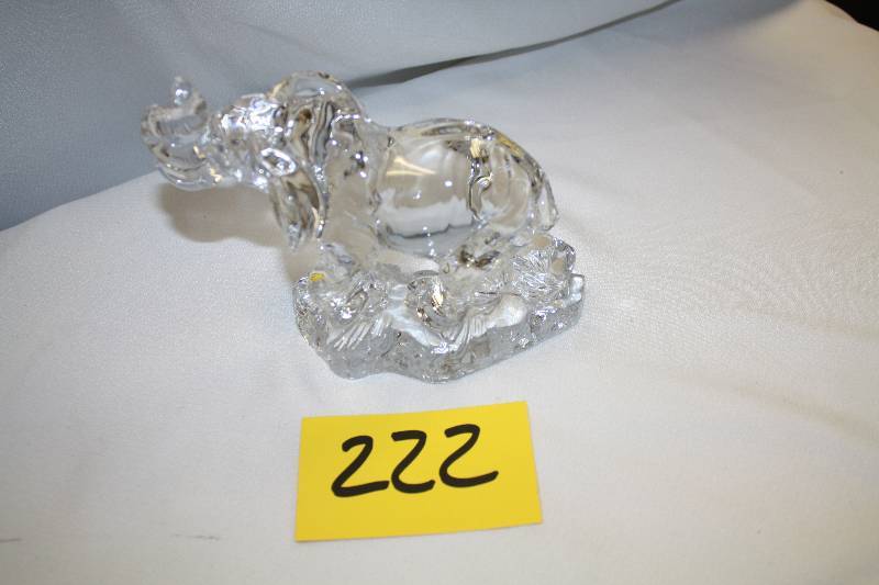 lot 222 image: Princess House Crystal Elephant