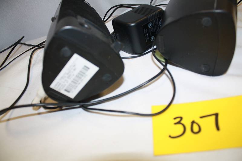 lot 307 image: JBL Speakers