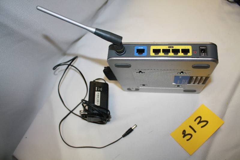 lot 313 image: Linksys Wireless - G Router