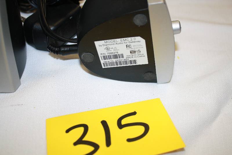 lot 315 image: Speakers Model EMC 2.0 by Diamond Audio for Gateway