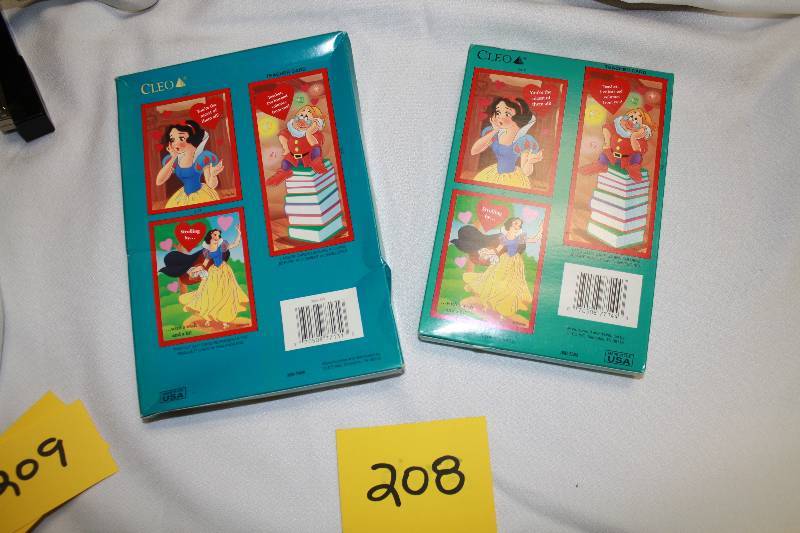 lot 208 image: Seven Dwarfs Valentines Two Boxes (32 valentines) and (38 valentines)