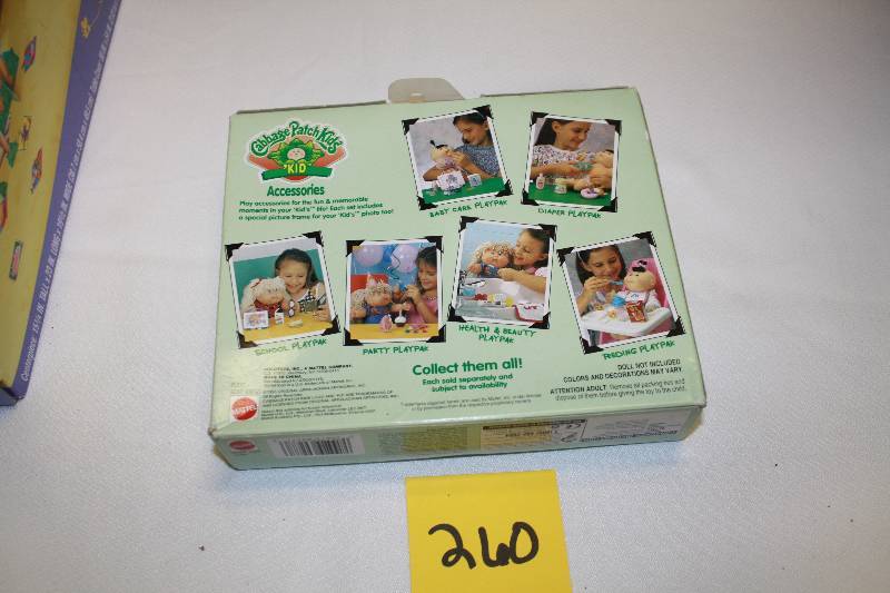 lot 260 image: Cabbage Patch Kids Party Playpak