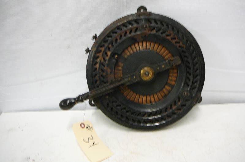 lot 34 image: Vintage Switch