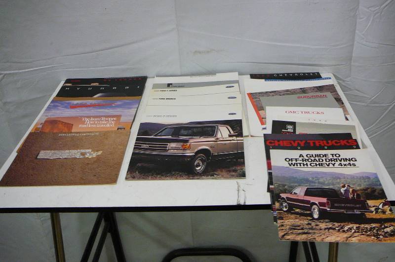 lot 49 image: Automotive Advertising Literature 1989-90