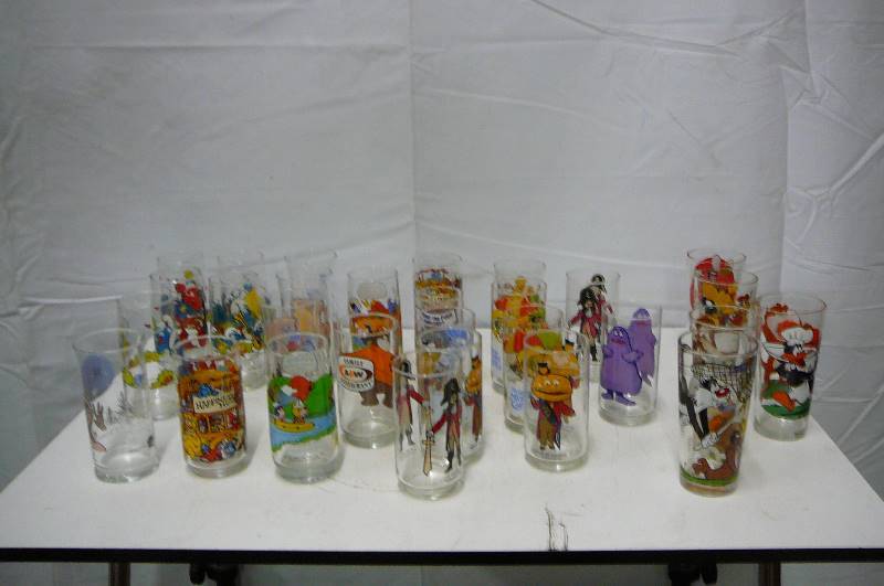 lot 54 image: Glasses