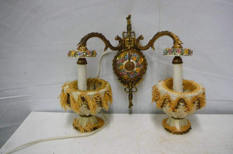 lot 55 image: Light Fixtures